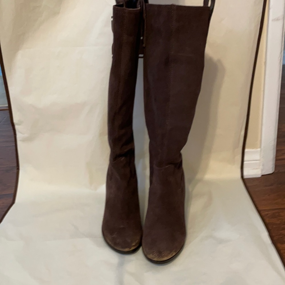 CARLOS SANTANA brown suede boots